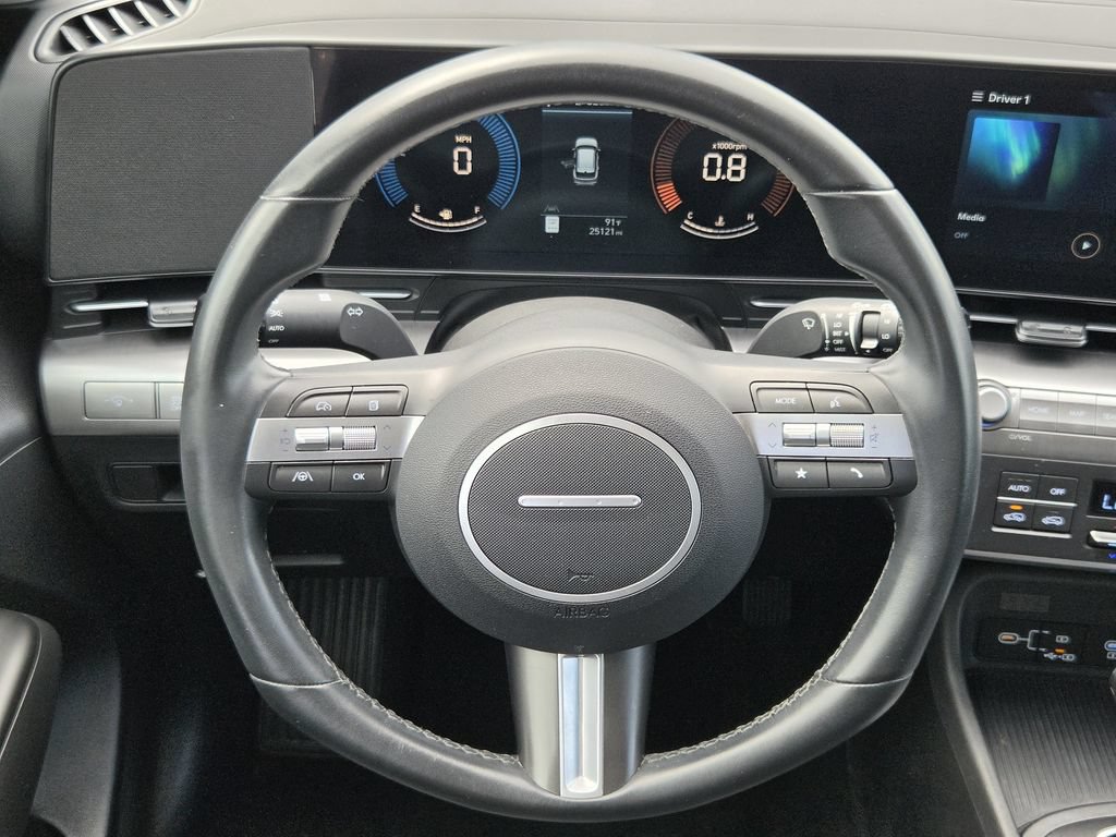 Used 2025 Hyundai Kona SEL AWD/4WD image 14