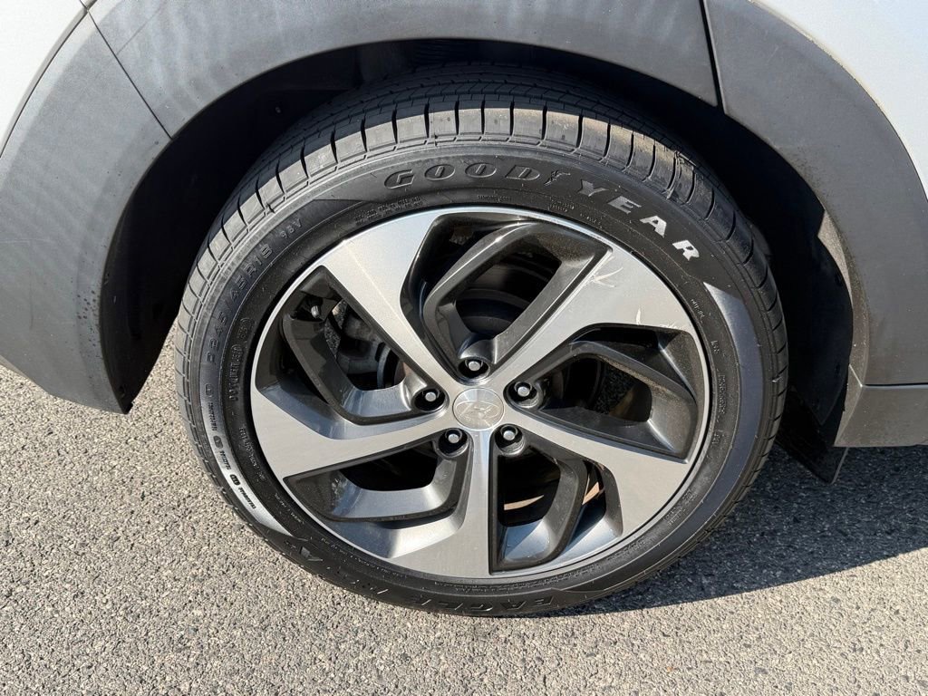 Used 2016 Hyundai Tucson Limited w/ Option Group 03 AWD/4WD image 15