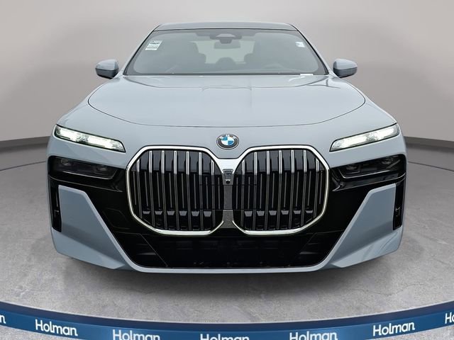 New 2026 BMW 740i xDrive w/ Executive Package image 2