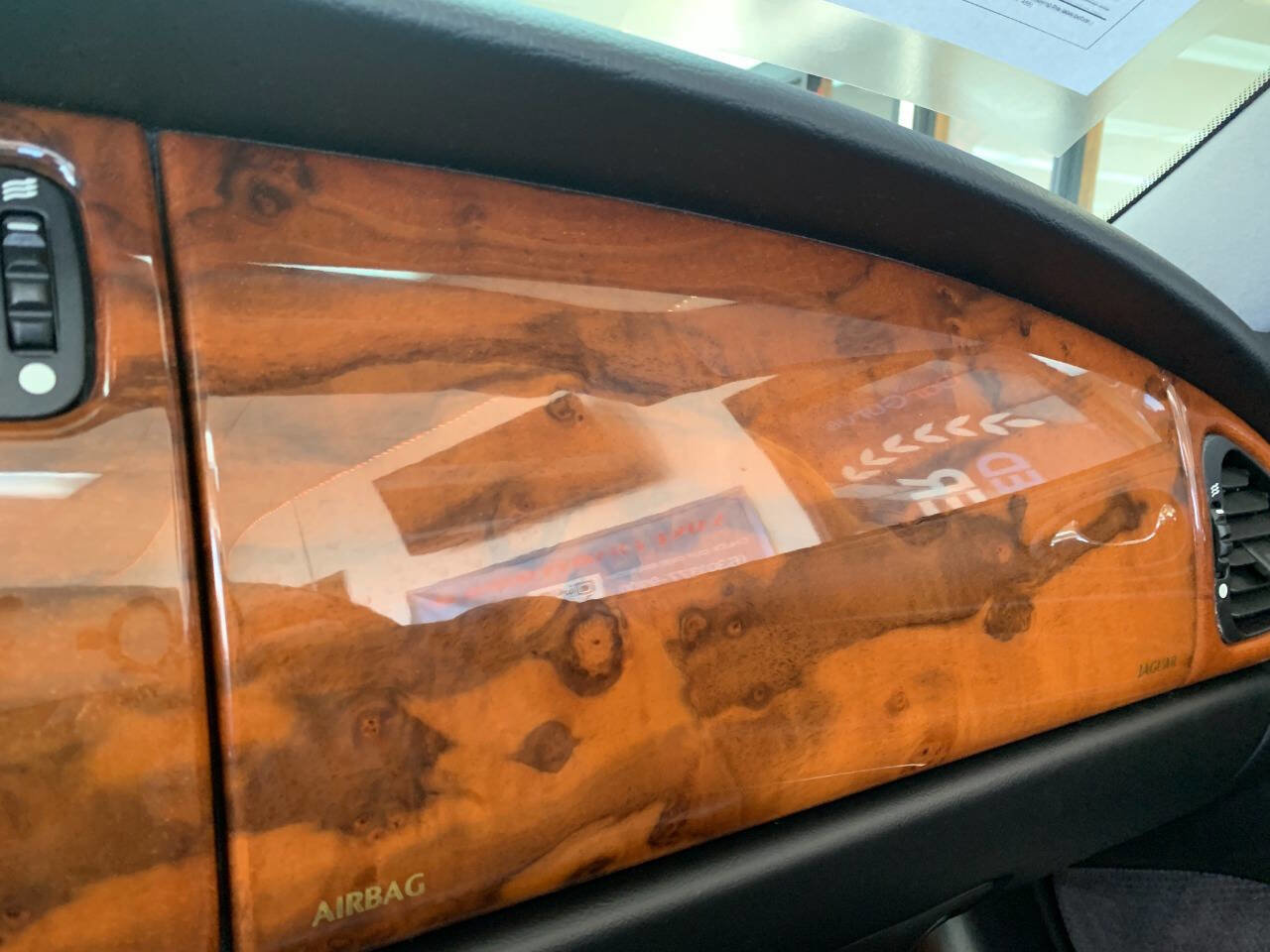 Used 2000 Jaguar XK8 Convertible image 17