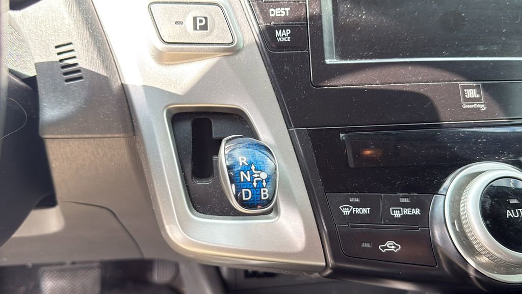 Used 2014 Toyota Prius V Five image 8