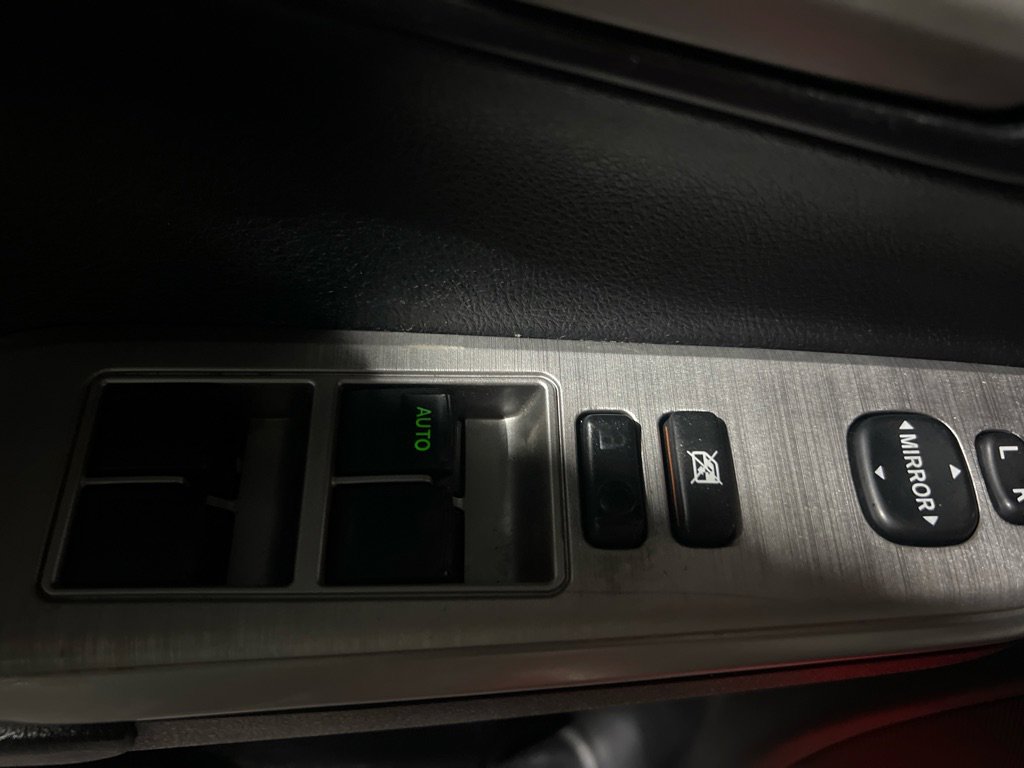 Used 2012 Toyota Camry SE image 24