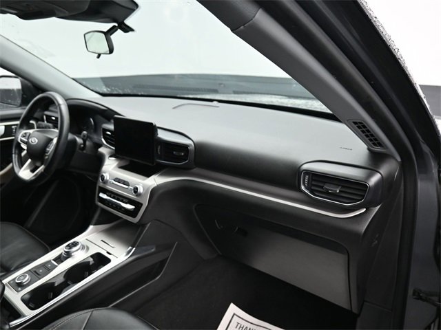 Used 2022 Ford Explorer XLT w/ Equipment Group 202A image 11