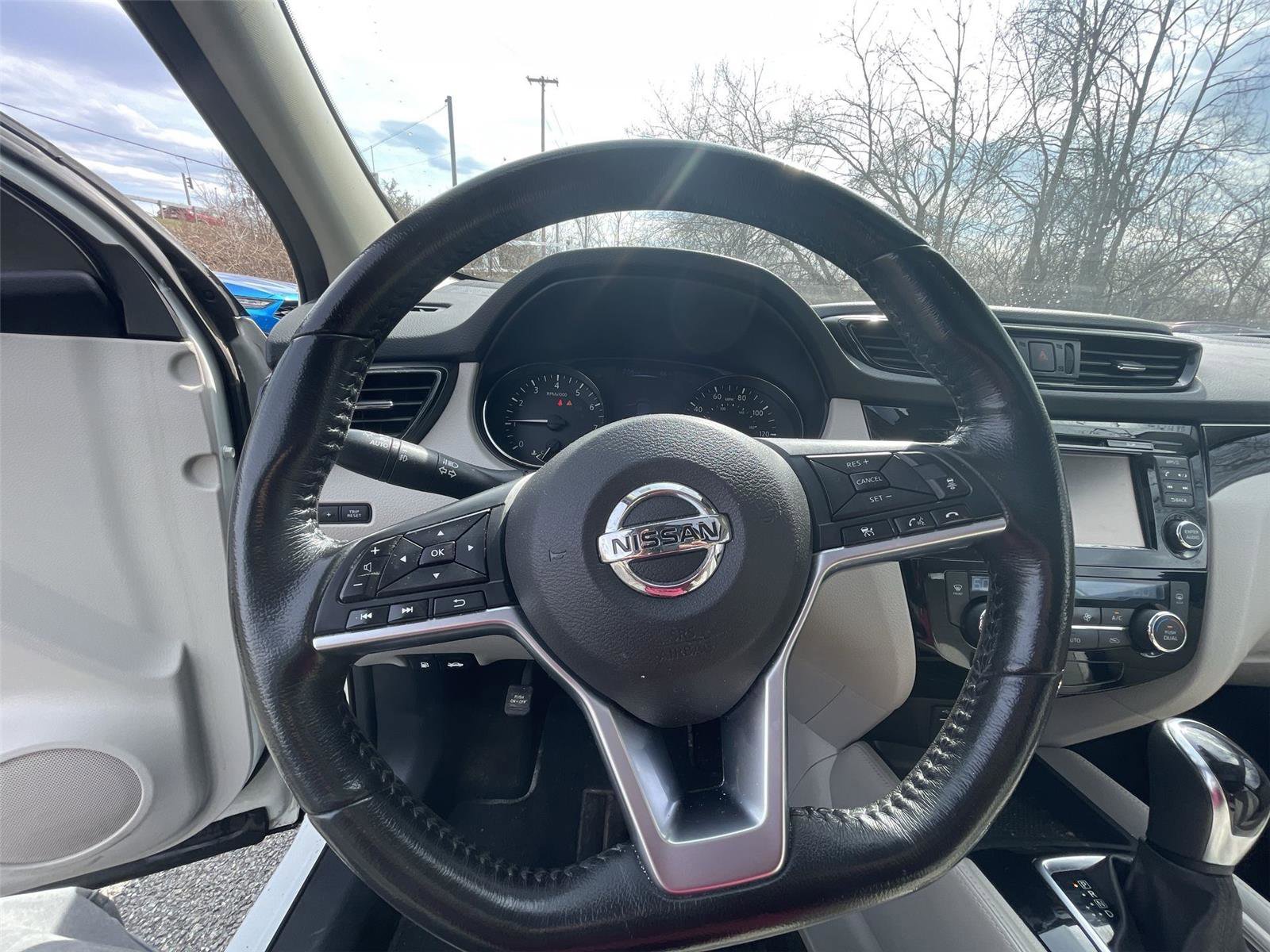 Used 2018 Nissan Rogue Sport SL w/ SL Premium Package image 15