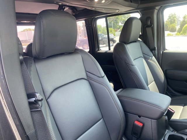 New 2025 Jeep Wrangler Sahara image 31