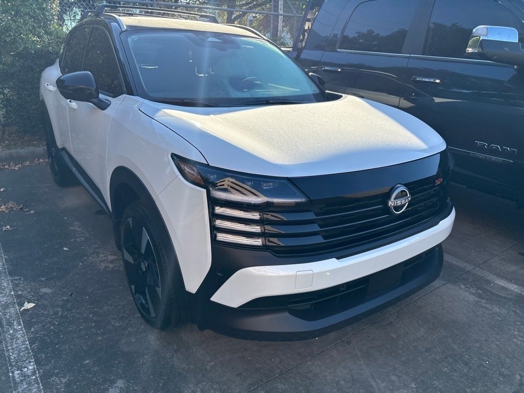 New 2026 Nissan Kicks SR