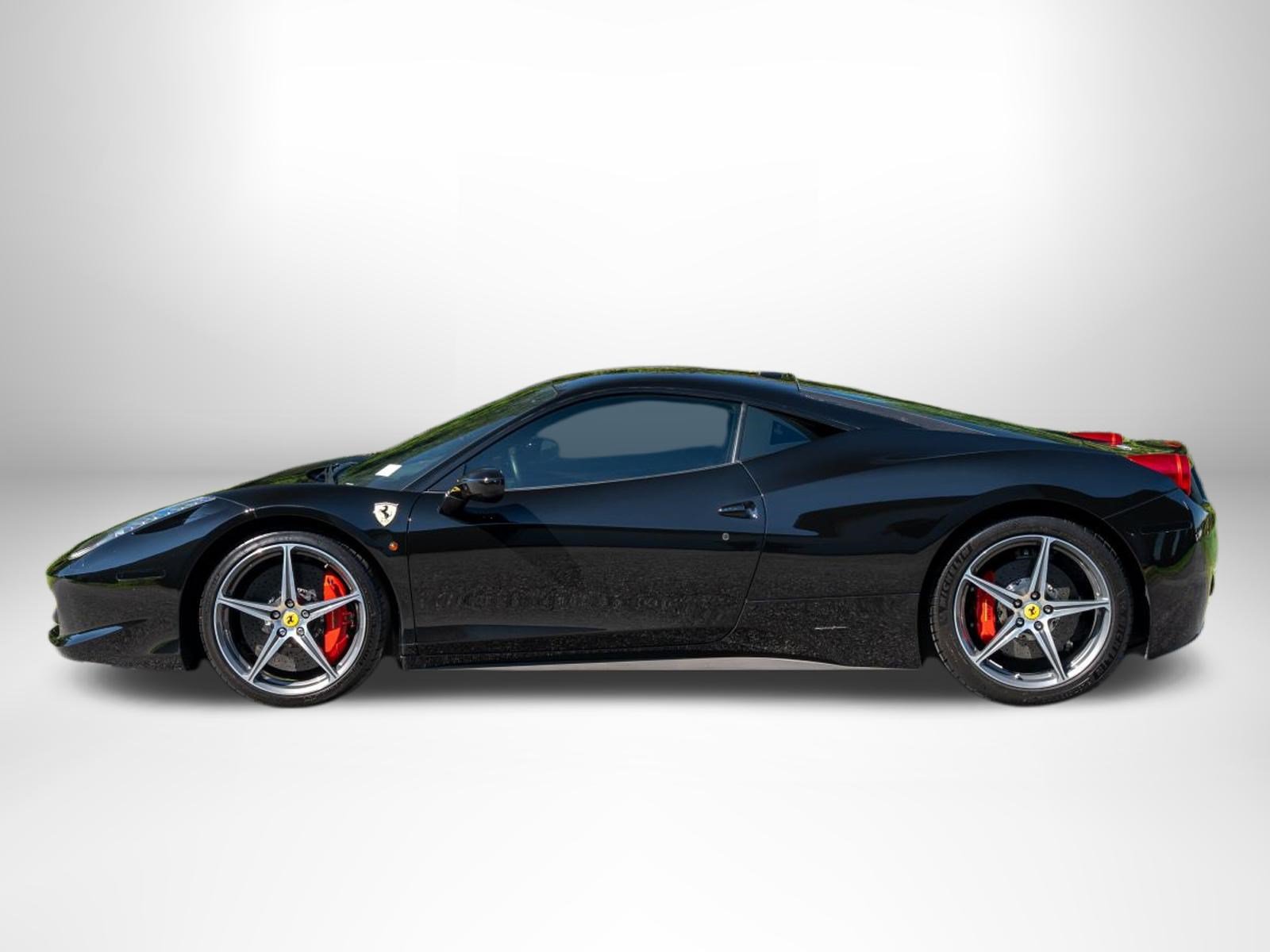 Used 2010 Ferrari 458 Italia Coupe RWD image 3