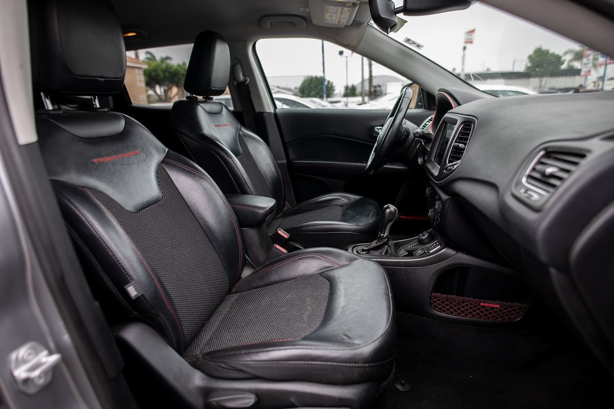 Used 2019 Jeep Compass Trailhawk AWD/4WD image 14