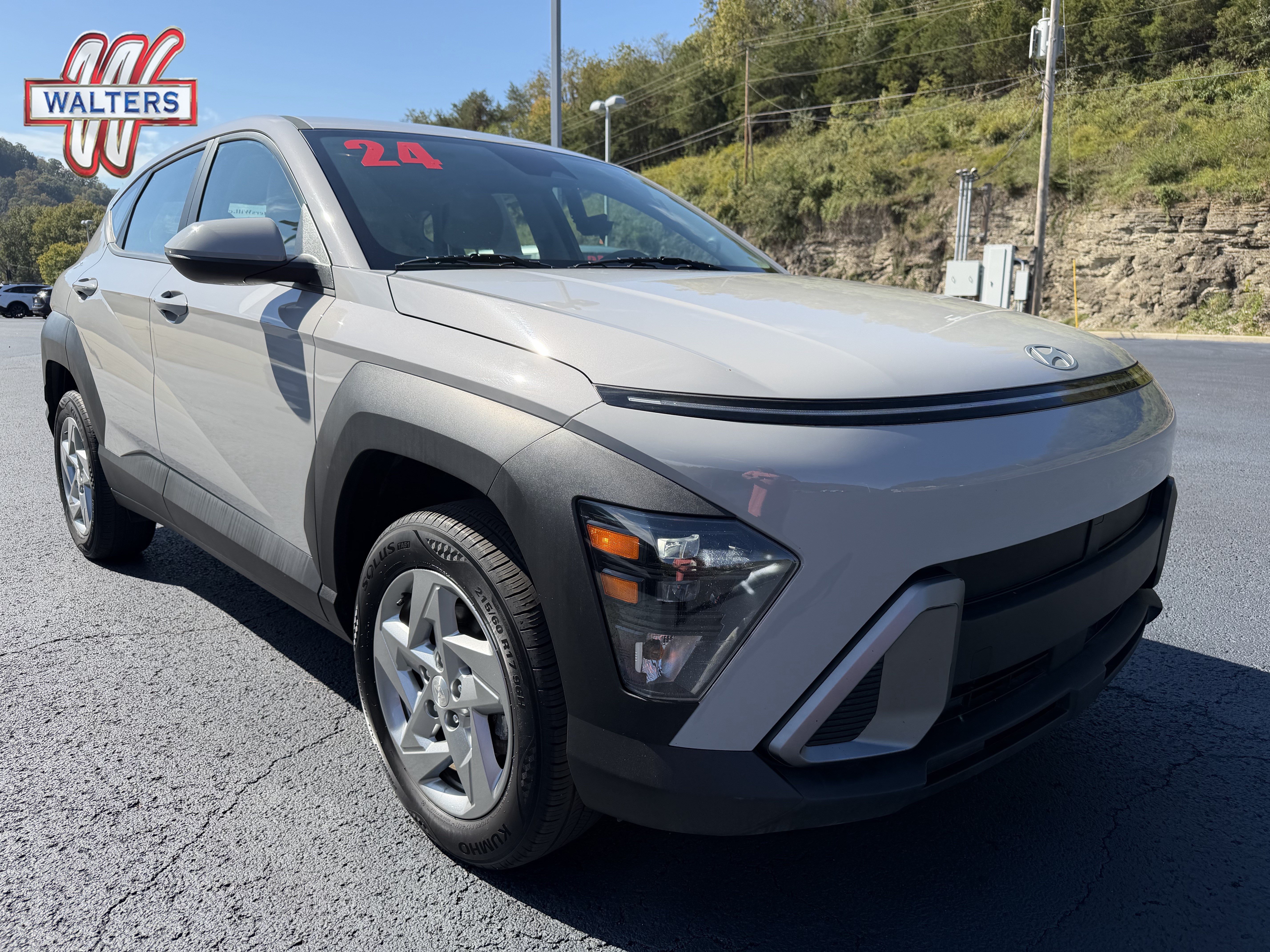 Used 2024 Hyundai Kona SE AWD/4WD image 1