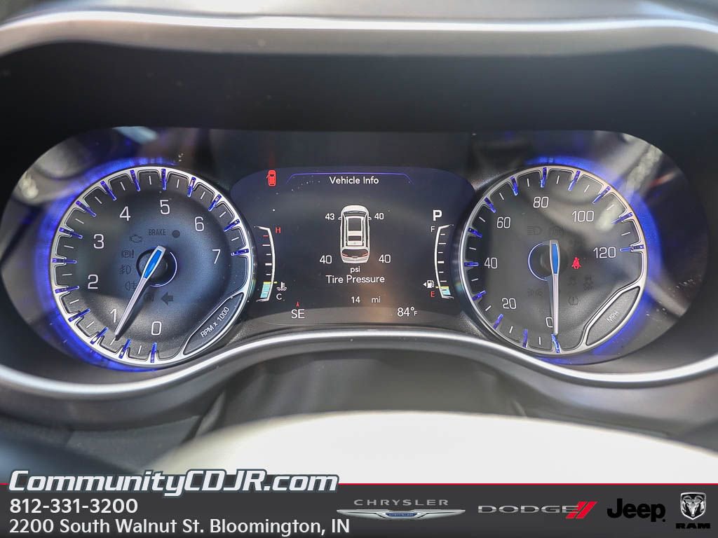 New 2026 Chrysler Pacifica Select image 12