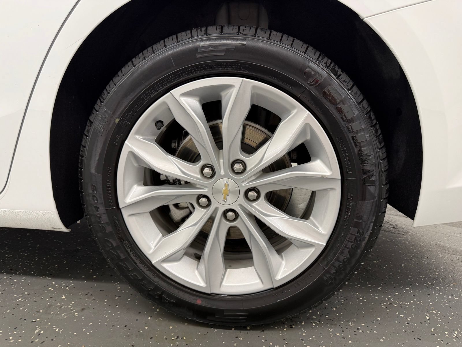 Used 2024 Chevrolet Malibu LT FWD image 19