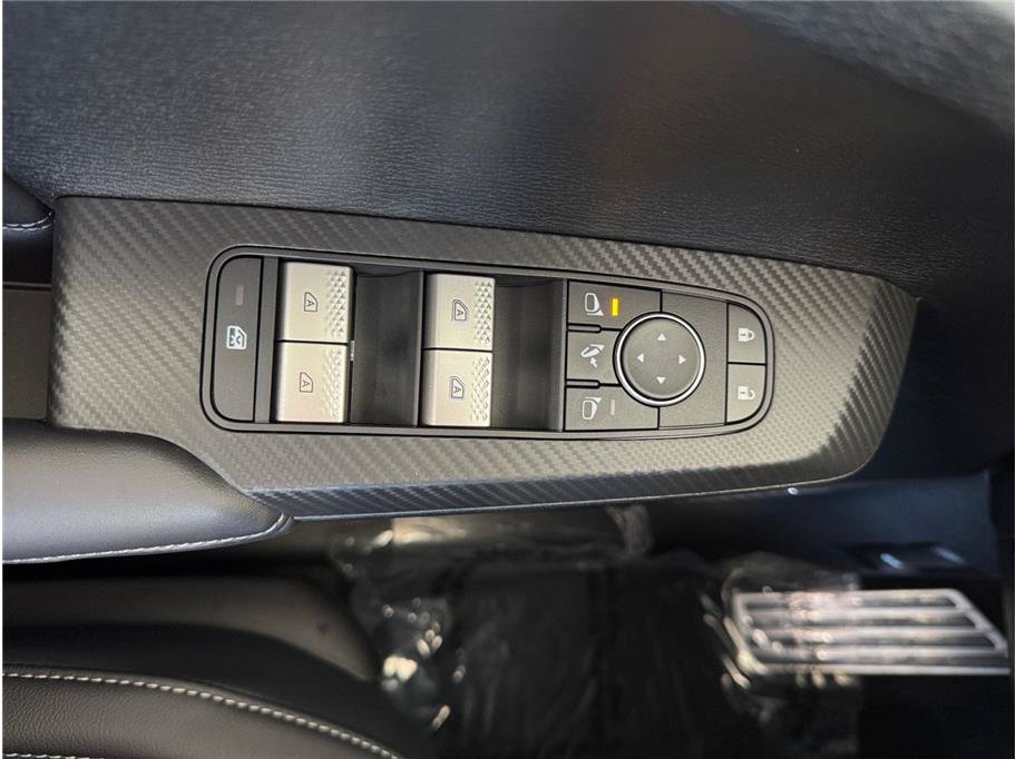 New 2026 Mitsubishi Outlander SEL FWD image 17