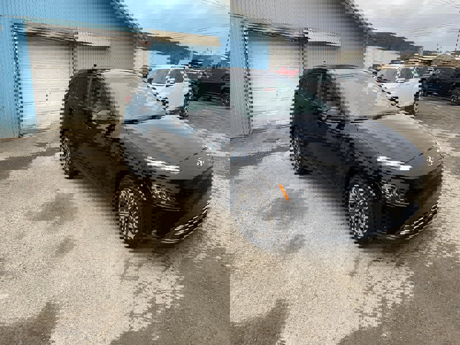New 2023 Hyundai Kona Limited w/ Cargo Package