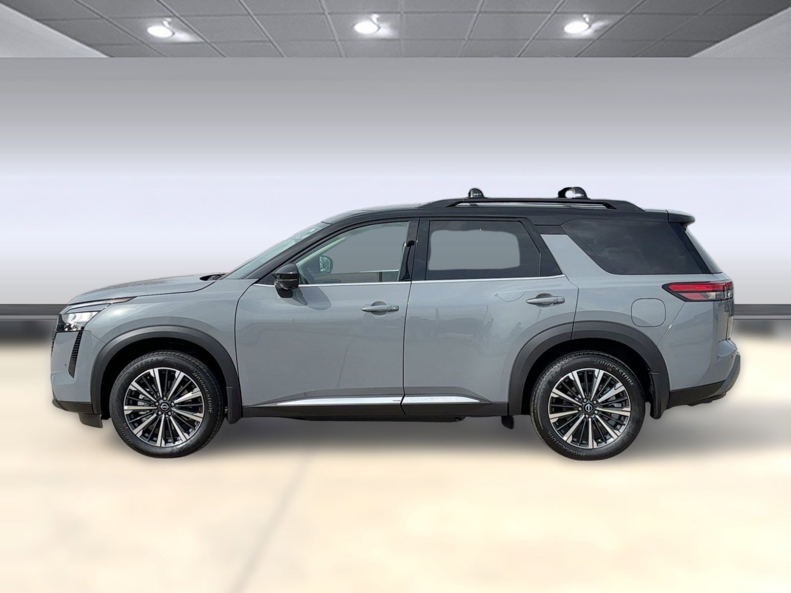 New 2026 Nissan Pathfinder Platinum image 2