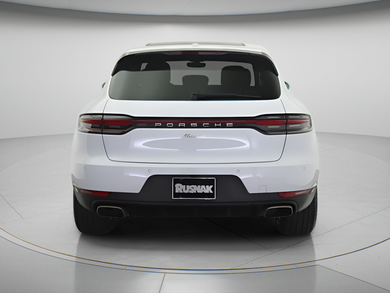 Used 2020 Porsche Macan AWD/4WD image 5
