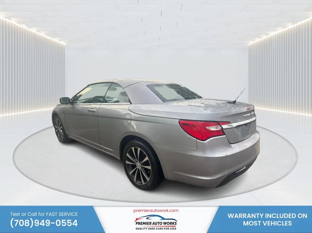 Used 2014 Chrysler 200 S FWD image 7