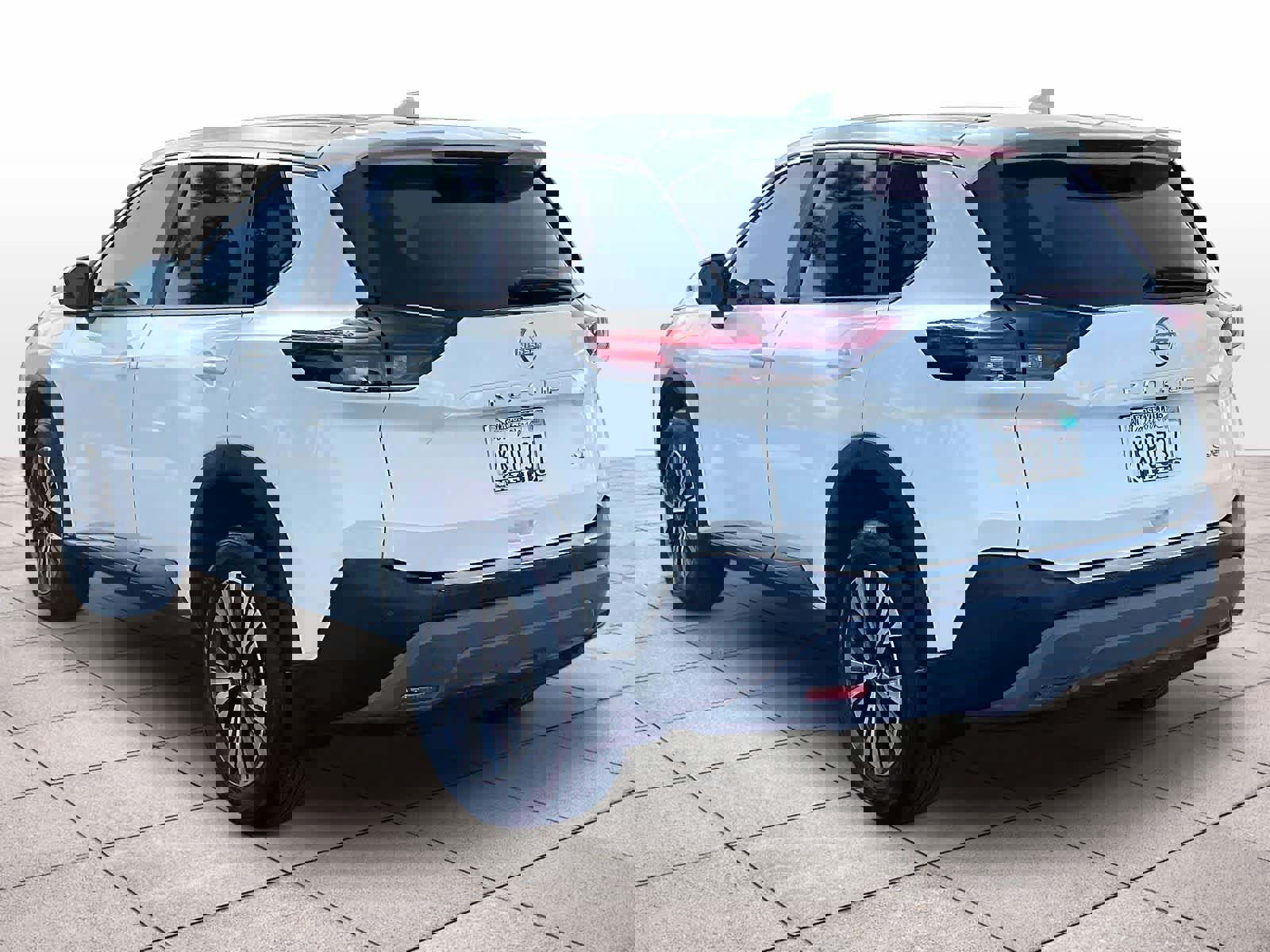 Used 2023 Nissan Rogue SV image 14