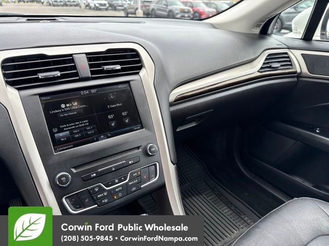 Used 2016 Ford Fusion SE w/ Equipment Group 202A FWD image 9
