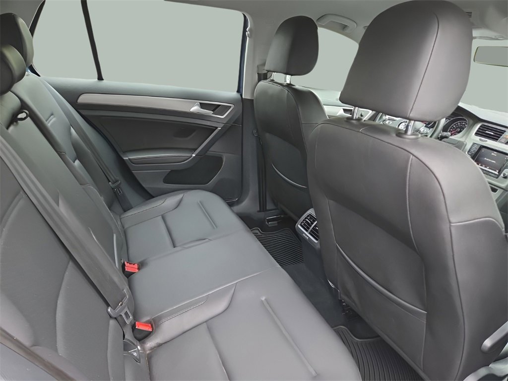 Used 2015 Volkswagen Golf S image 14