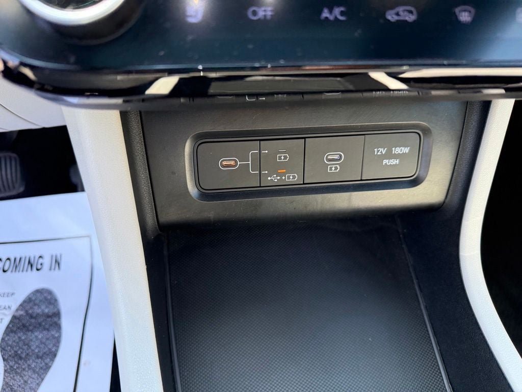 Used 2025 Hyundai Tucson Limited AWD/4WD image 32