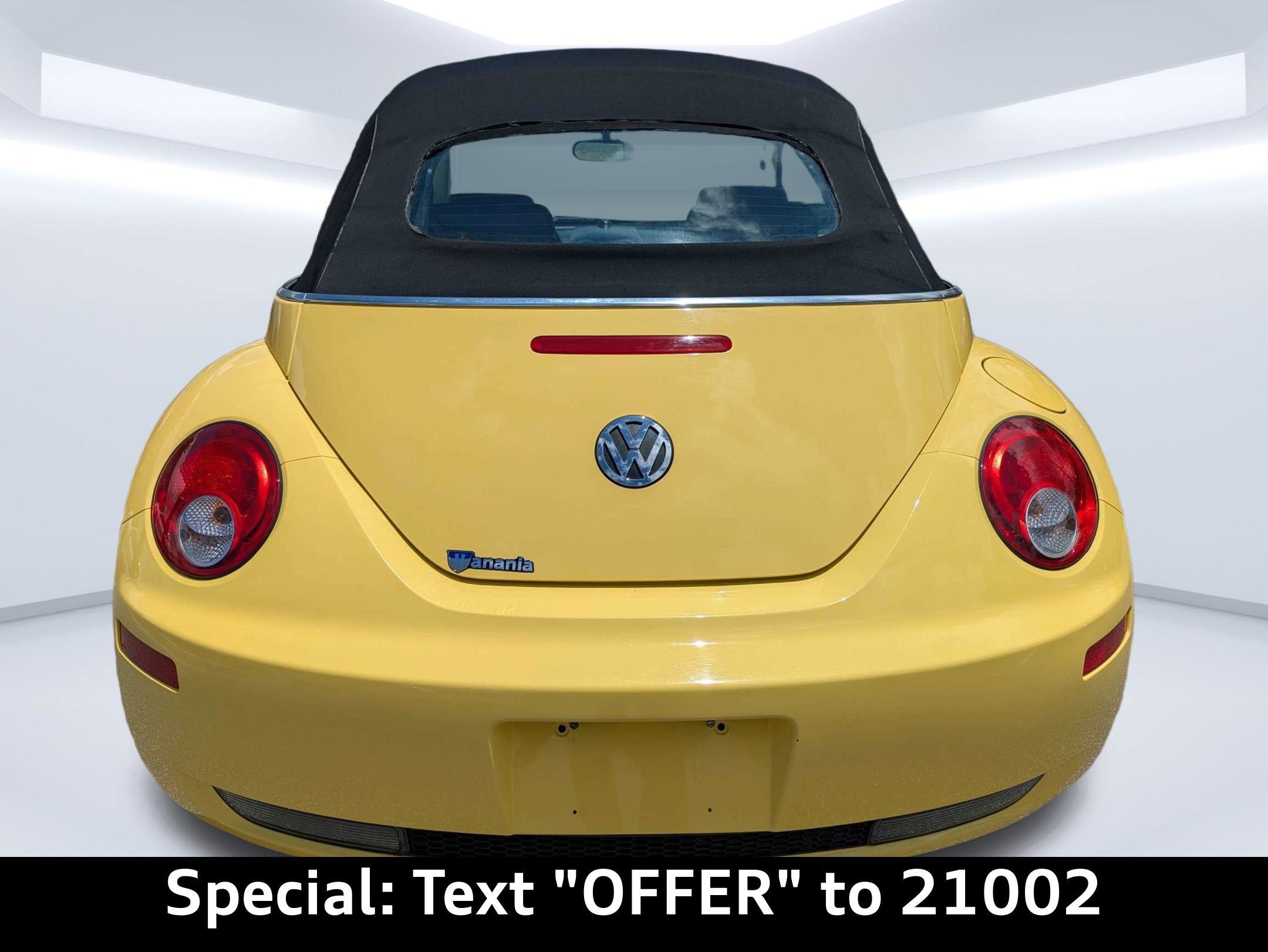 Used 2008 Volkswagen Beetle SE FWD image 5