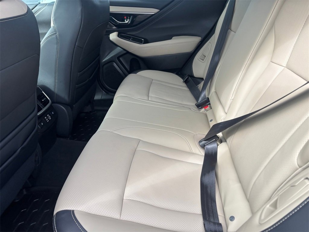 Used 2025 Subaru Outback Limited image 31
