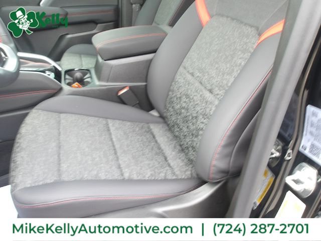 Used 2026 Chevrolet Colorado Z71 AWD/4WD image 12