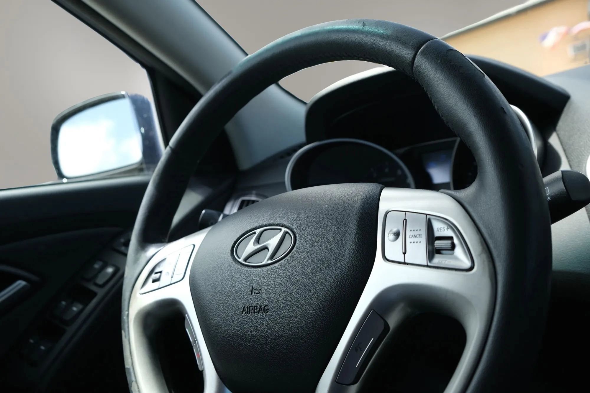 Used 2013 Hyundai Tucson Limited w/ Premium Pkg image 42