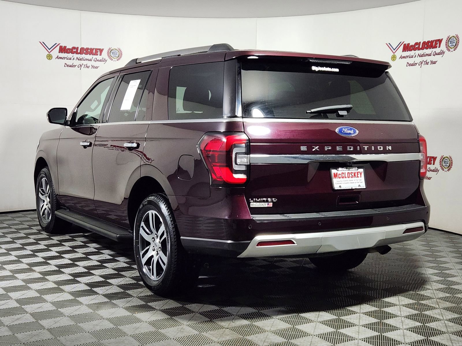 Used 2024 Ford Expedition Limited image 6