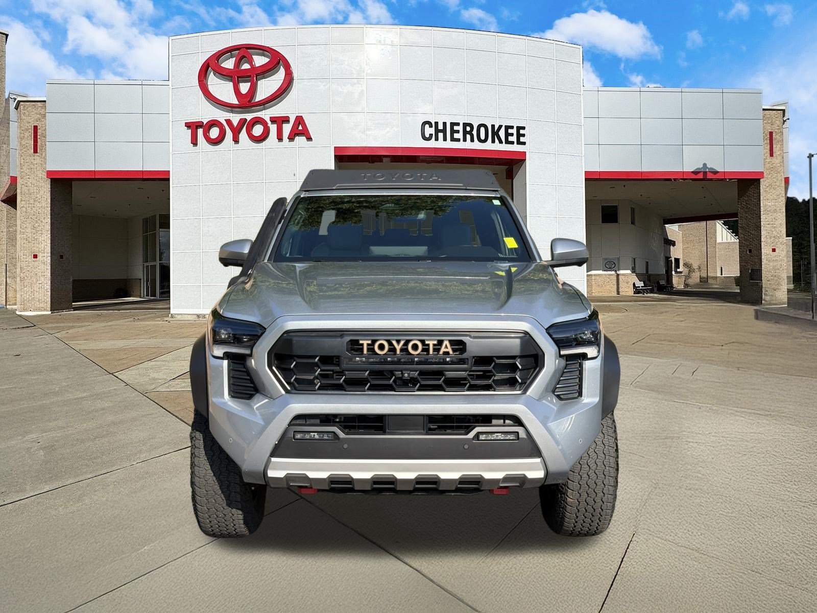 Used 2025 Toyota Tacoma 4x4 Double Cab Hybrid image 2