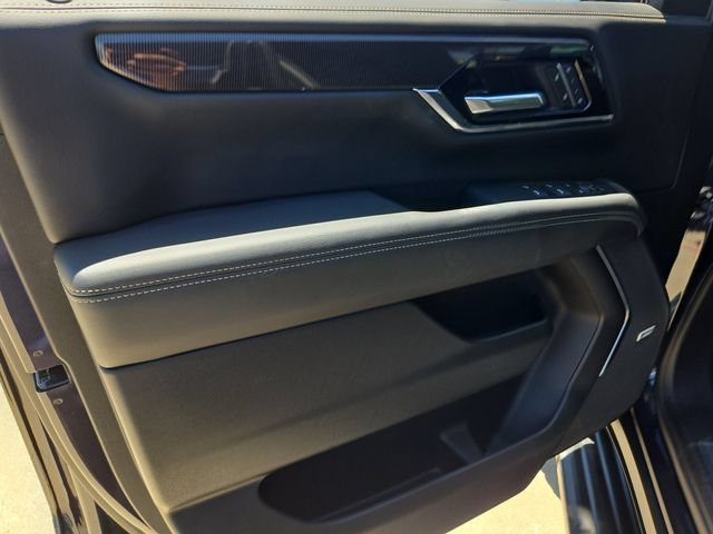 Used 2026 GMC Yukon Elevation w/ Elevation Premium Package AWD/4WD image 19