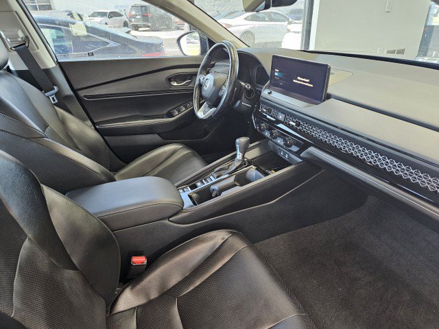 Used 2025 Honda Accord Touring image 12