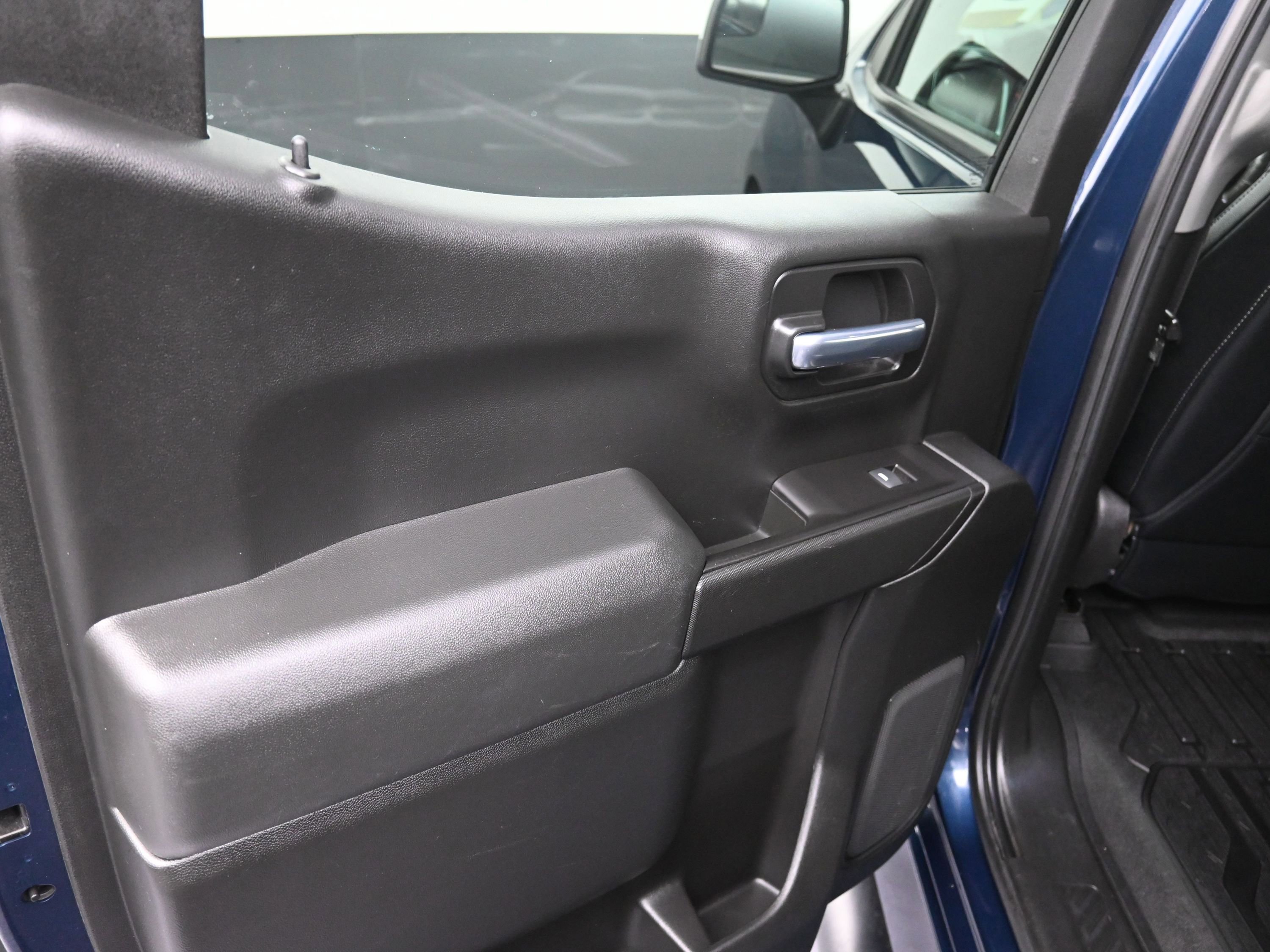 Used 2020 Chevrolet Silverado 1500 LT w/ Convenience Package image 20