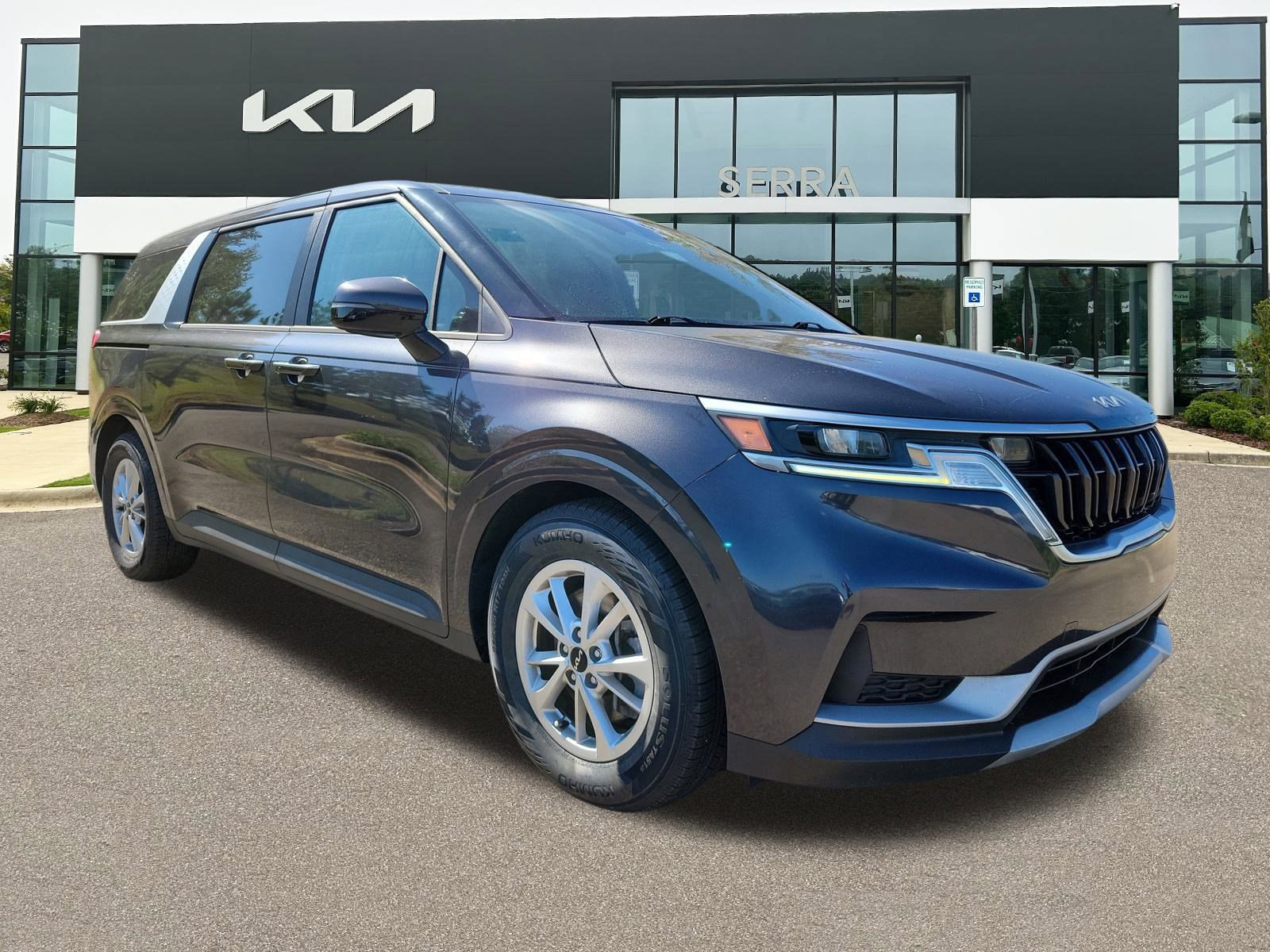 Used 2023 Kia Carnival LX