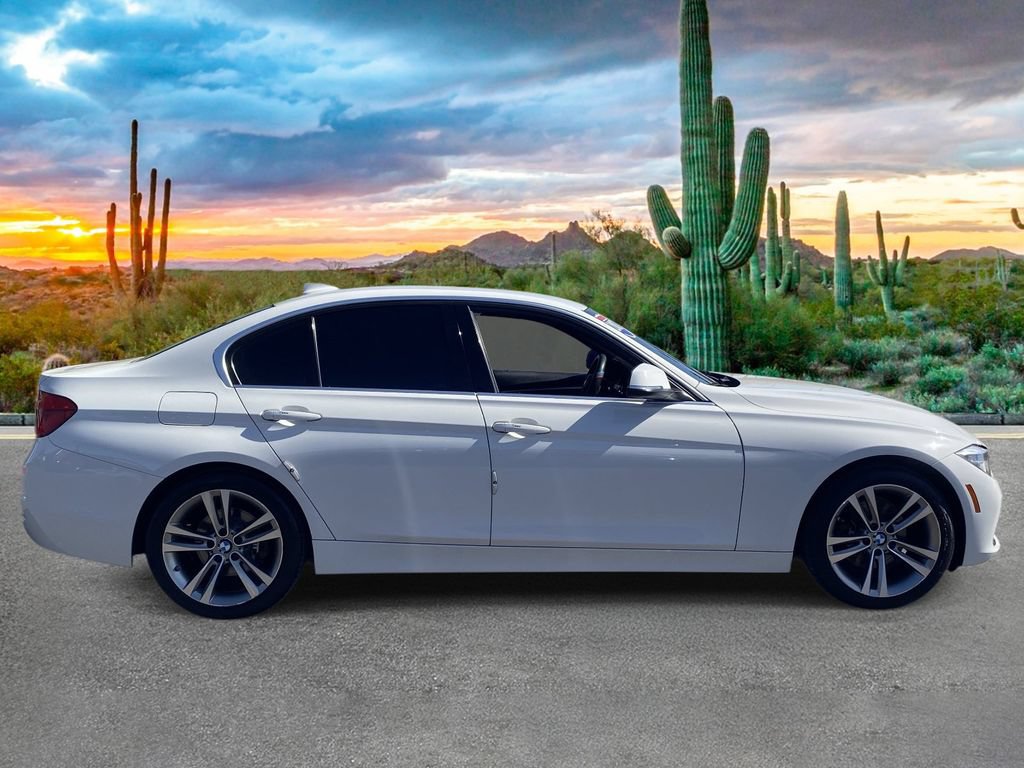 Used 2017 BMW 330i Sedan RWD image 2