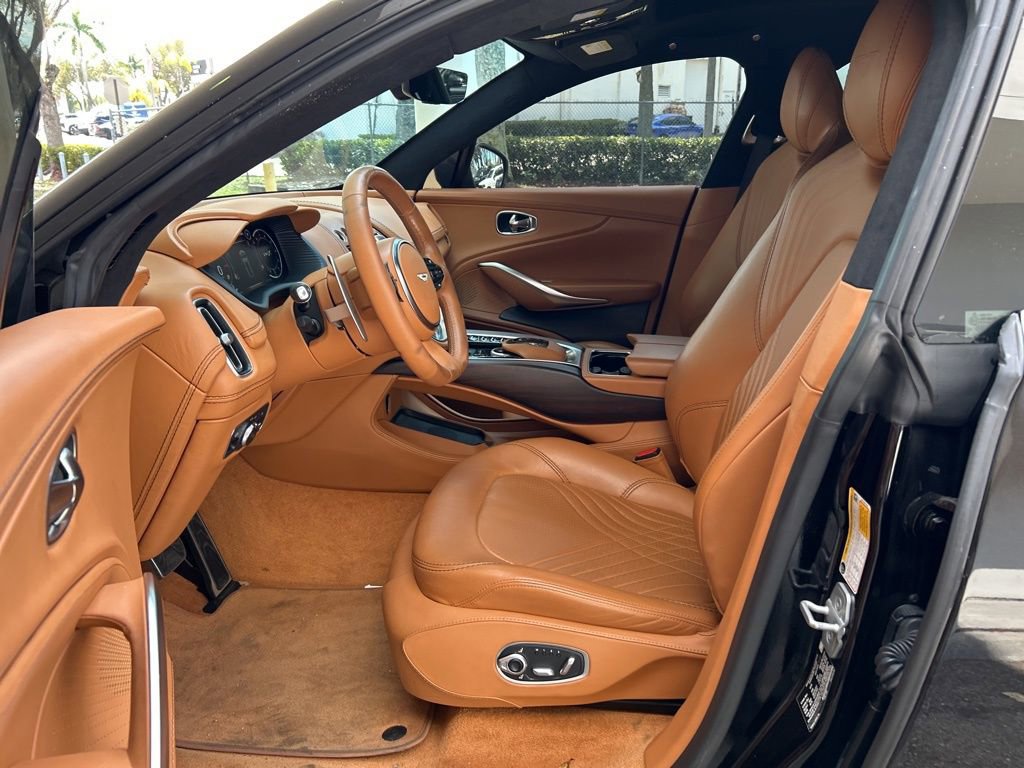 Used 2023 Aston Martin DBX image 6