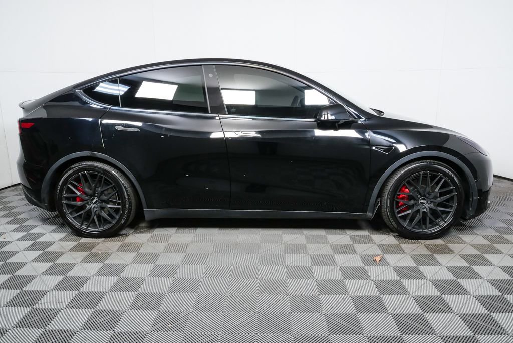 Used 2021 Tesla Model Y Performance image 2