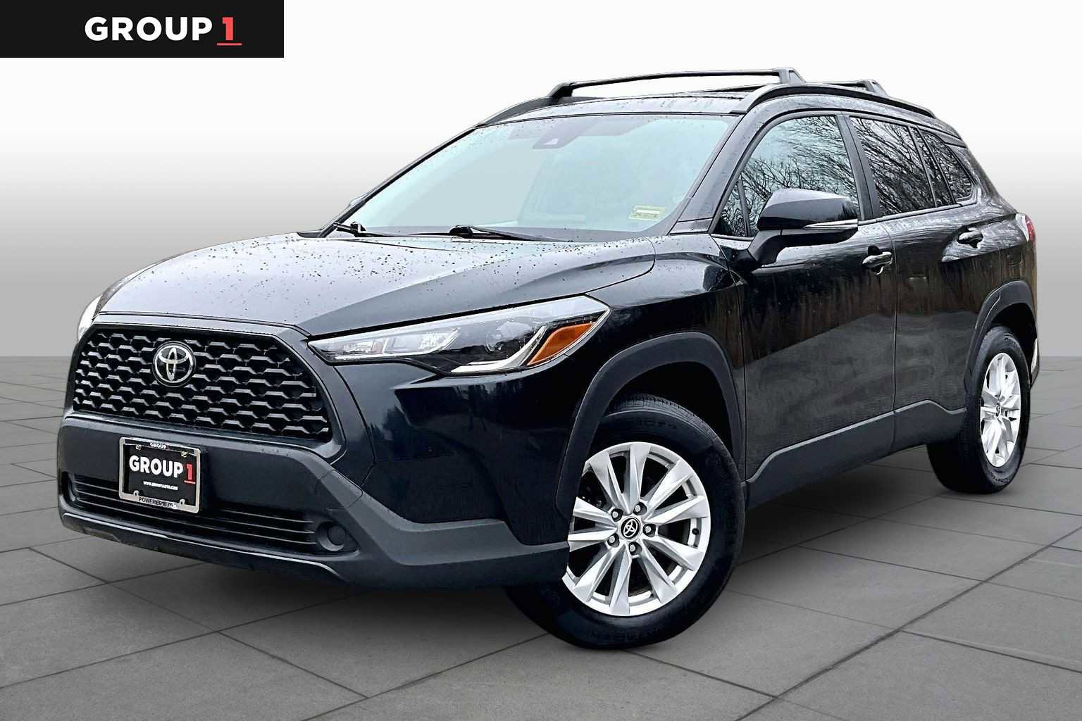 Certified 2022 Toyota Corolla Cross LE w/ Black Badges Package (TMS) AWD/4WD image 1
