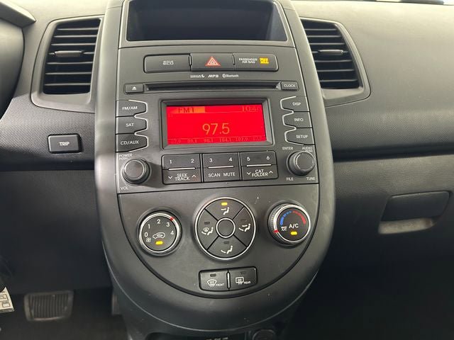 Used 2013 Kia Soul FWD image 22