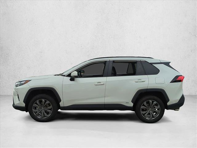 Used 2022 Toyota RAV4 XLE Premium AWD/4WD image 9