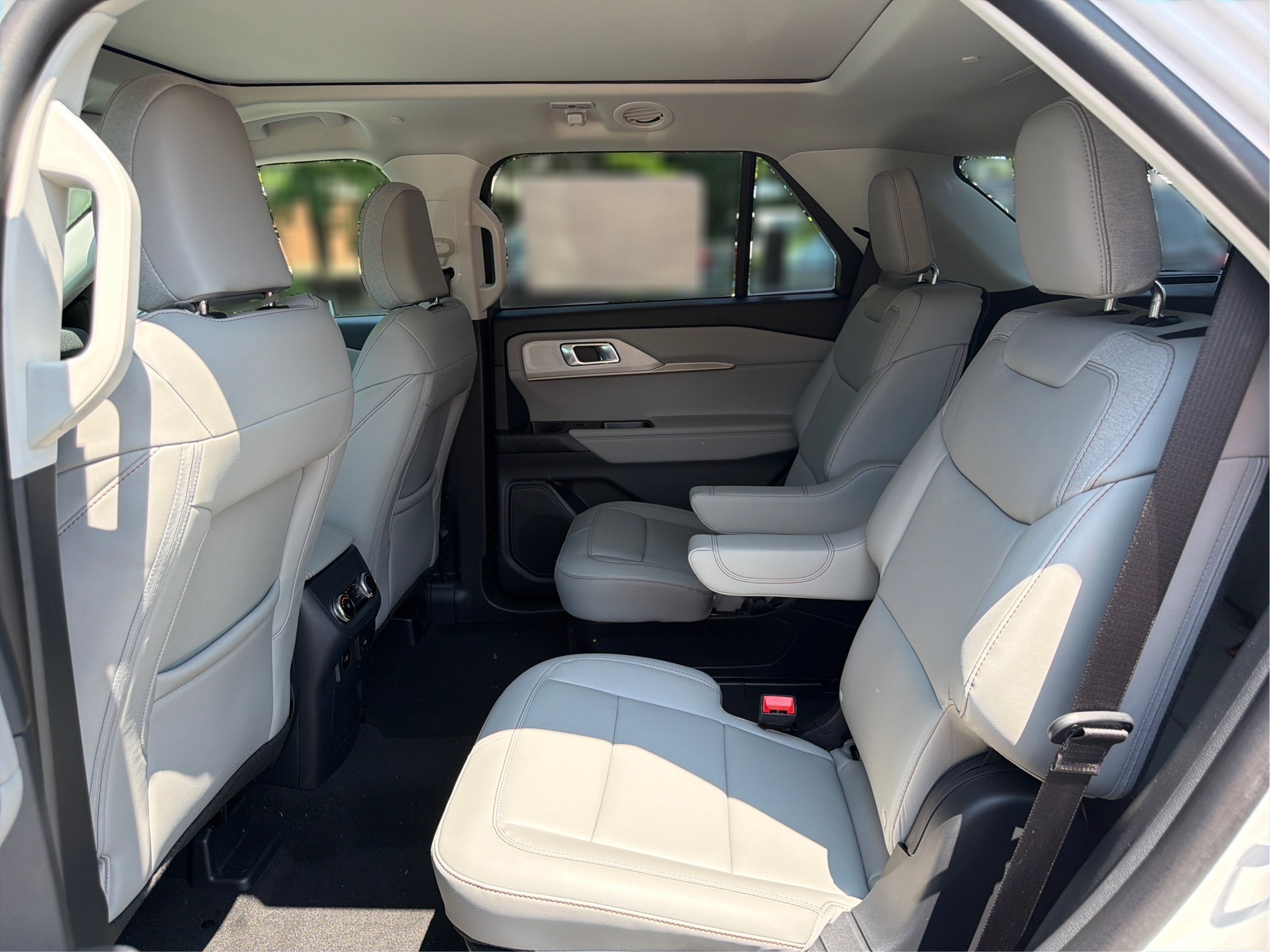 New 2026 Ford Explorer Active w/ Active Comfort Package AWD/4WD image 12