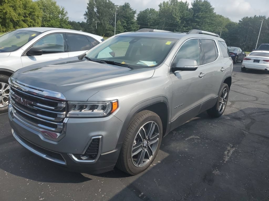 Used 2023 GMC Acadia SLT w/ Preferred Package AWD/4WD image 3