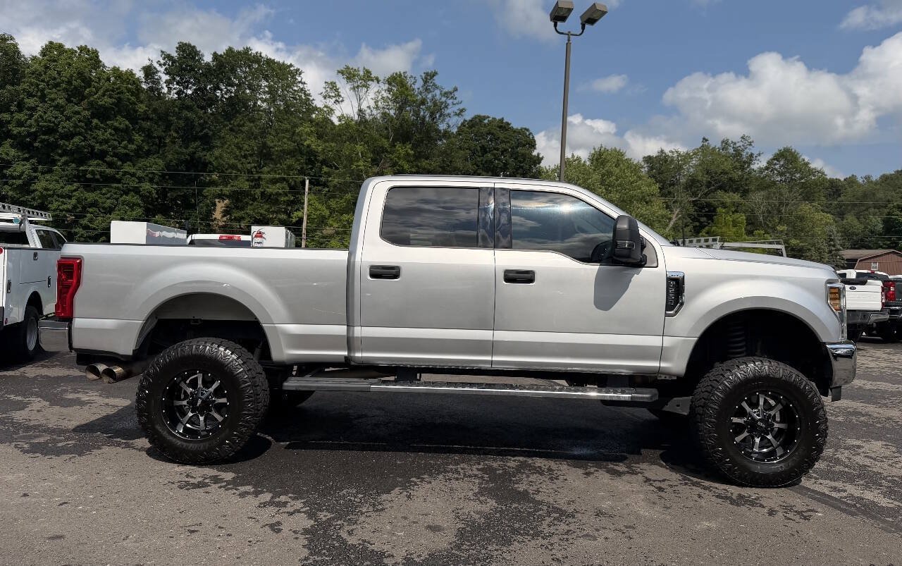 Used 2018 Ford F250 XLT AWD/4WD image 6