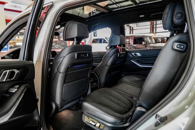 Used 2022 BMW X7 xDrive40i w/ Executive Package image 32