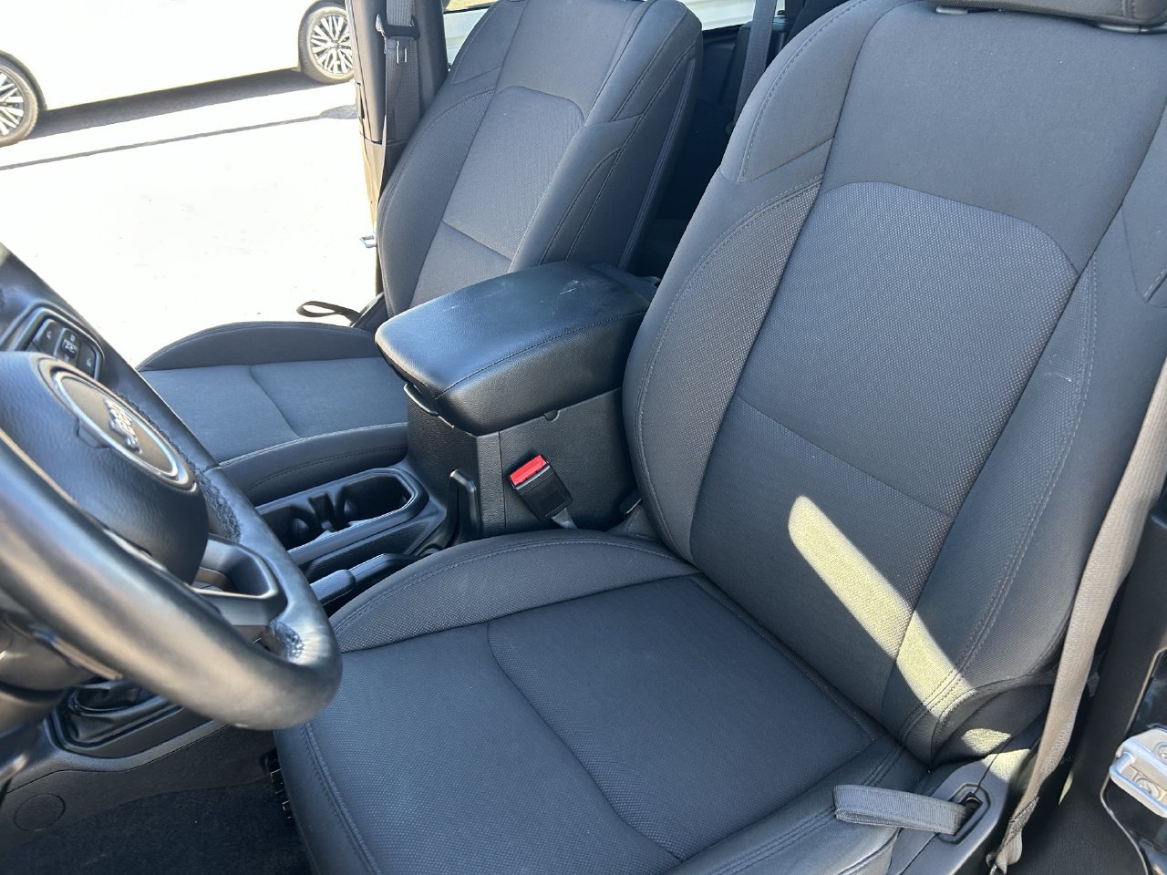 Used 2023 Jeep Wrangler Sport AWD/4WD image 21
