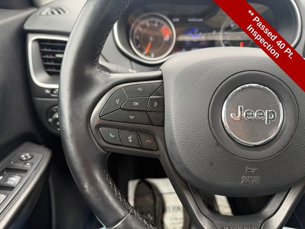 Used 2020 Jeep Cherokee Trailhawk AWD/4WD image 16