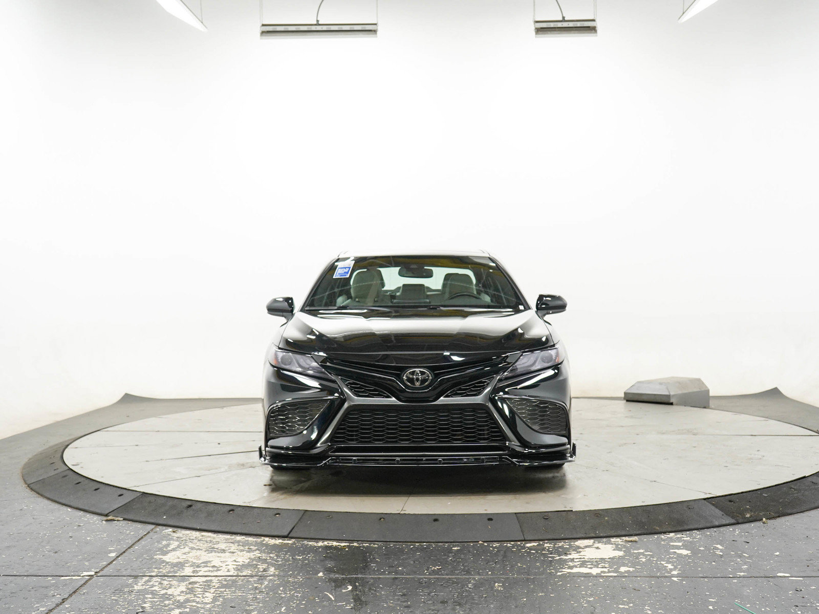 Used 2023 Toyota Camry XSE w/ Protection Package (Q2) (TMS) AWD/4WD image 9