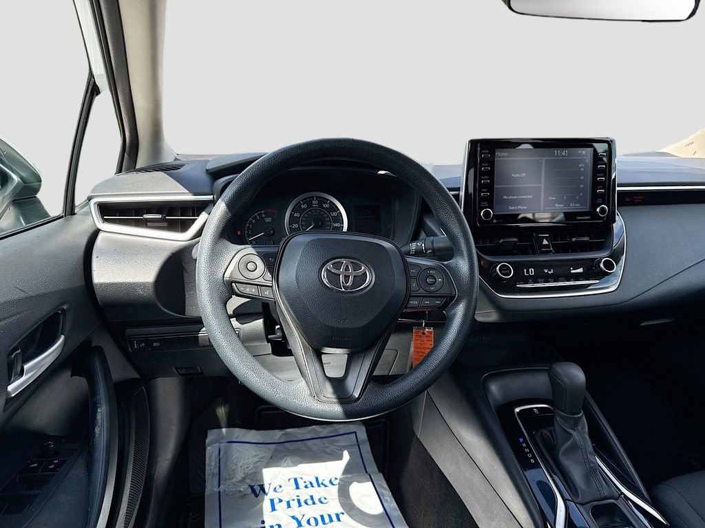 Used 2021 Toyota Corolla LE FWD image 17