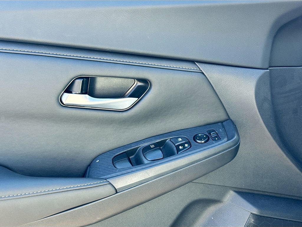 Used 2021 Nissan Sentra SV image 14