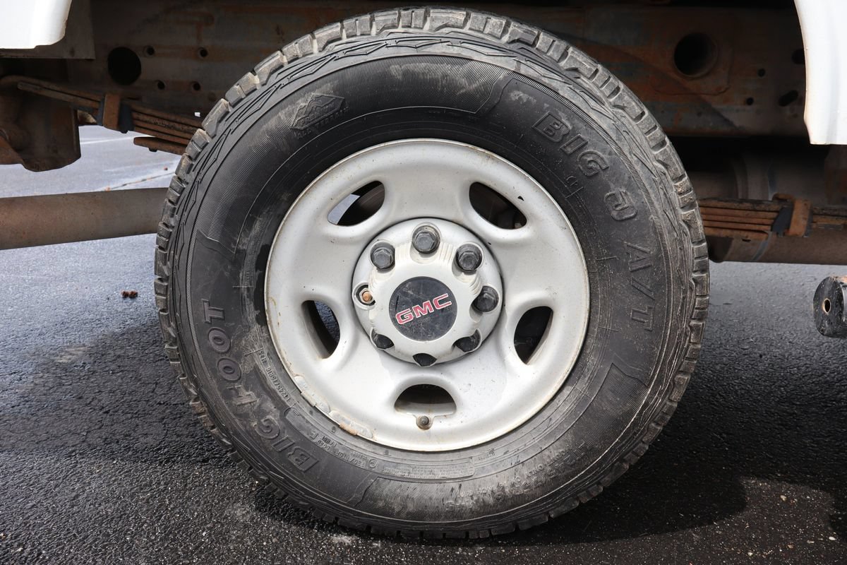 Used 2006 GMC Sierra 2500 W/T RWD image 38